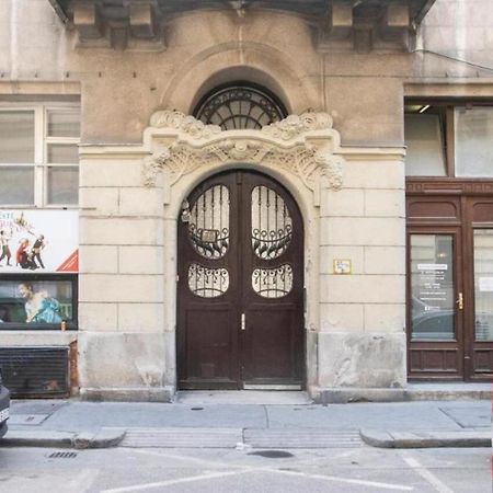 Budapest Revay Apartments エクステリア 写真