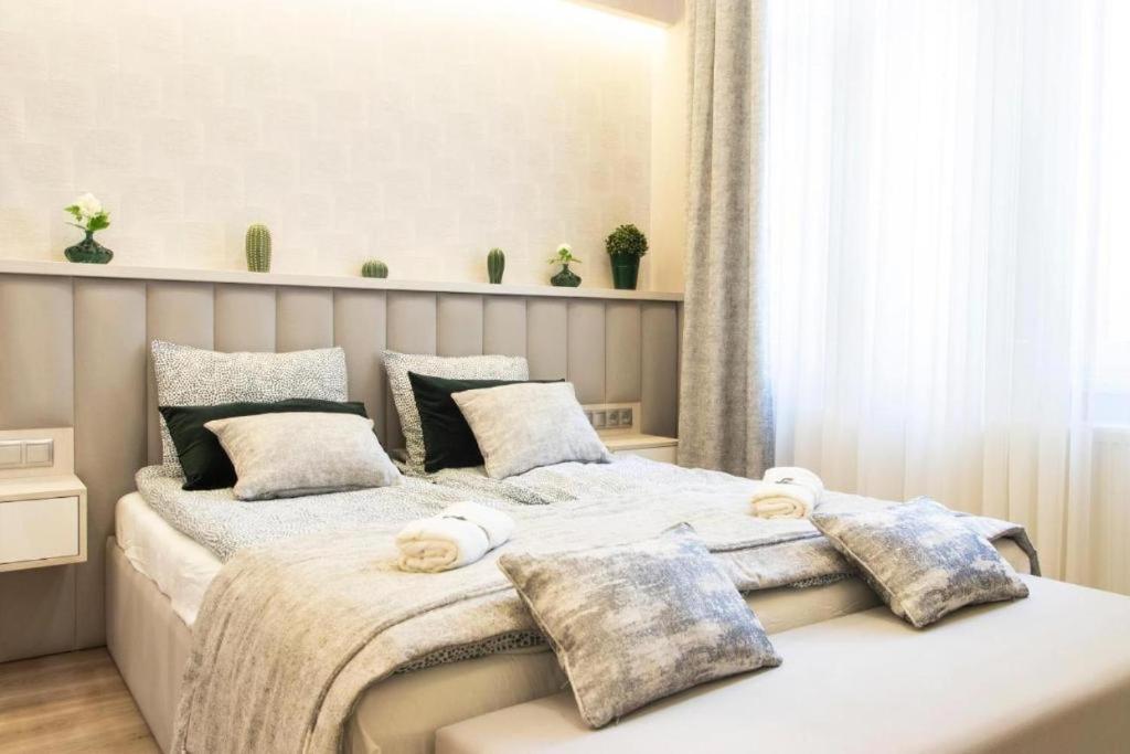 Budapest Revay Apartments エクステリア 写真